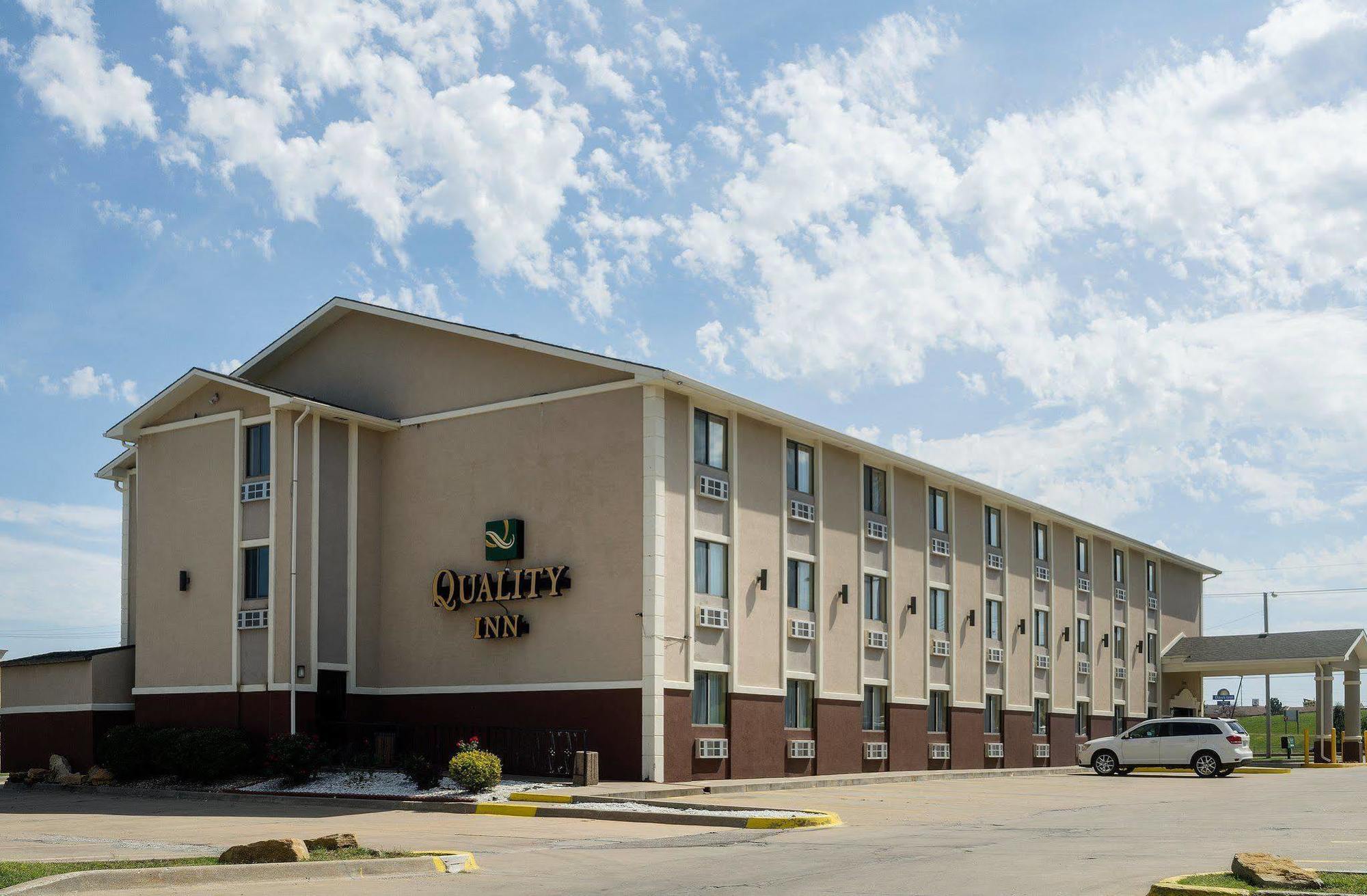 Quality Inn I-70 At Wanamaker Topeka Exterior foto